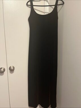Brown scoop neck maxi dress